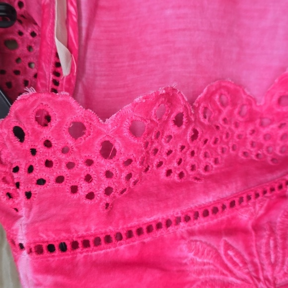 Soft Surroundings Dierdre Eyelet Trim floral Embroidered Bright Pink Blouse Pxs - Picture 5 of 10